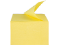 Pila di post-it gialli con un foglietto arricciato in cima.