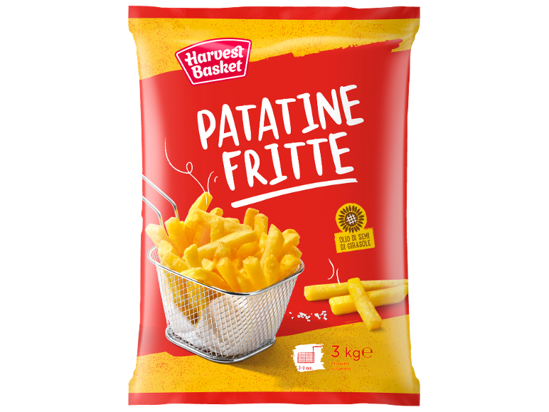 Patatine fritte surgelate in un sacchetto rosso con un cestino di patatine.