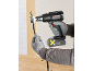 Pistola termica a batteria, utilizzata per isolare un cavo elettrico.