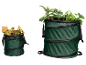 Due contenitori da giardino pieghevoli verdi, uno piccolo con foglie autunnali e uno grande con piante verdi.