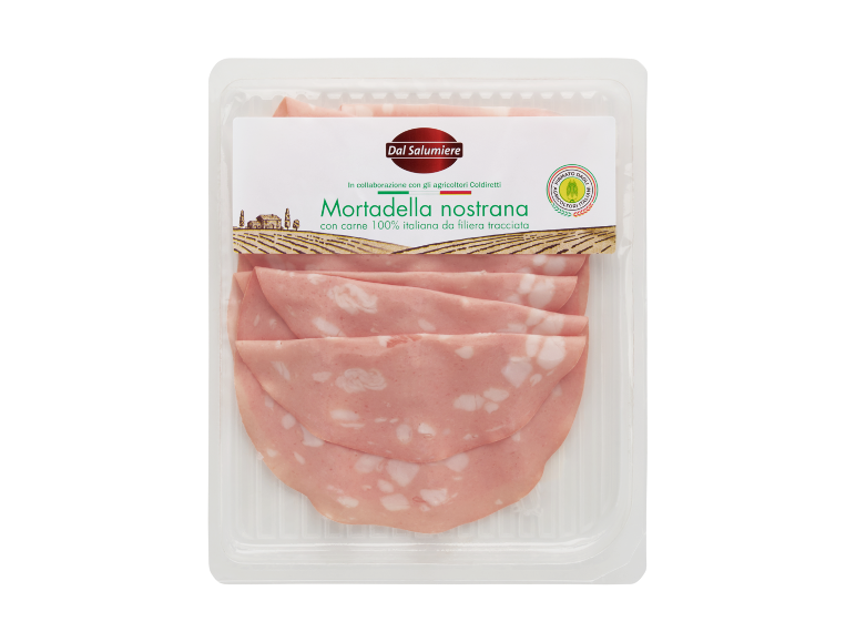 Confezione di mortadella nostrana con carne 100% italiana.