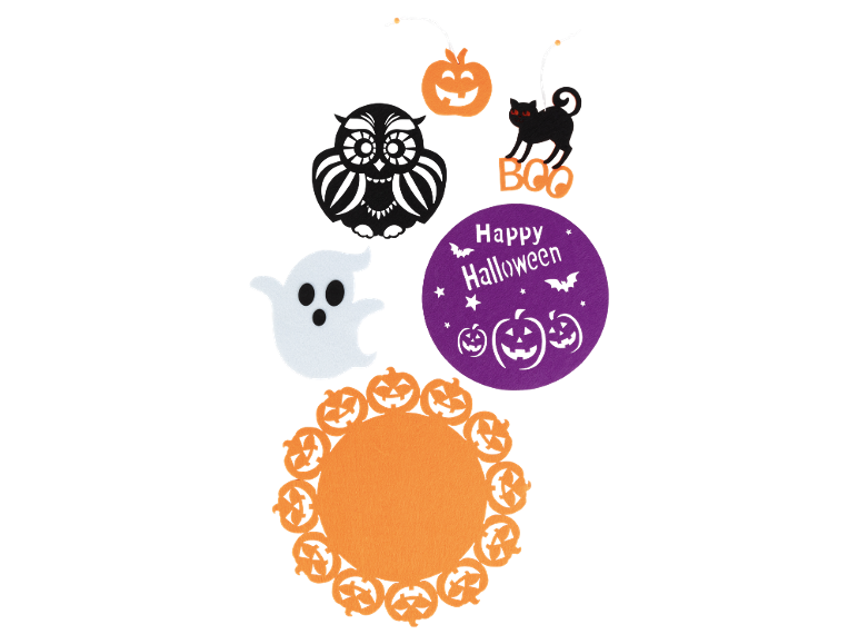 Varie decorazioni di Halloween: fantasma, gufo, zucche, gatto nero e 'Happy Halloween' su sfondo viola.
