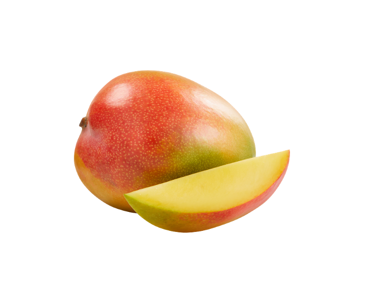 Mango intero e fetta di mango su sfondo nero.