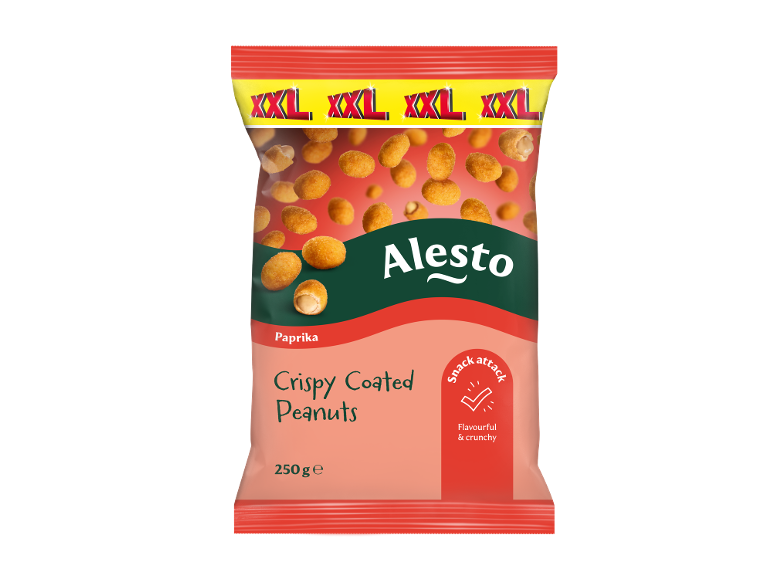 Busta di arachidi croccanti al gusto paprika, etichettata 'XXL' e 'Snack attack'.