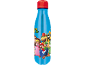 Bottiglia d'acqua blu con tappo rosso, con personaggi di videogiochi come Mario e Luigi.