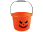 Secchio arancione di Halloween con faccia di zucca.