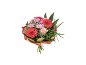 Mazzo di gerbere rosse, margherite rosa e rose, avvolto in carta.
