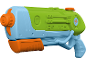 Pistola ad acqua giocattolo verde, blu e arancione con la scritta 'SPLASH'
