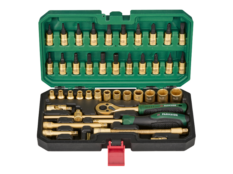 Set di attrezzi con cricchetto, inserti e bussole in una custodia verde.