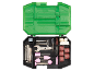 Kit accessori per utensili rotanti con punte, spazzole, pietre abrasive e nastri abrasivi in scatola verde.