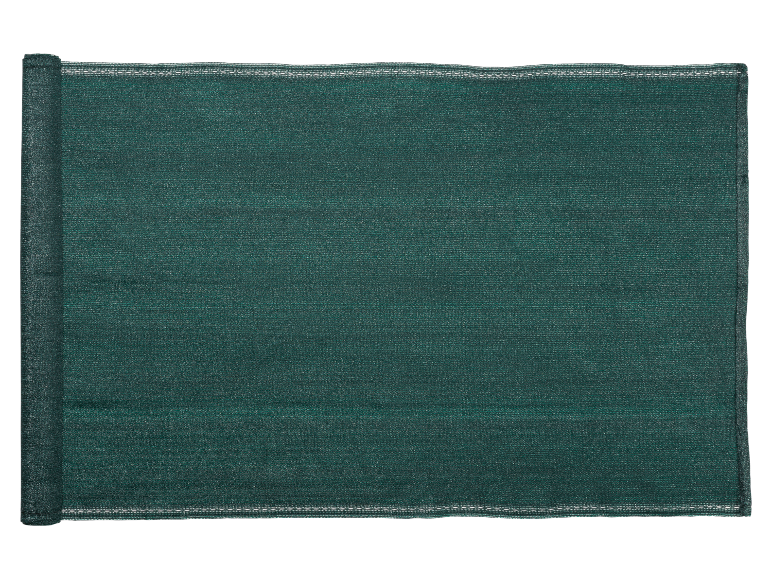 Telo frangivista o frangivento verde, arrotolato su un lato.