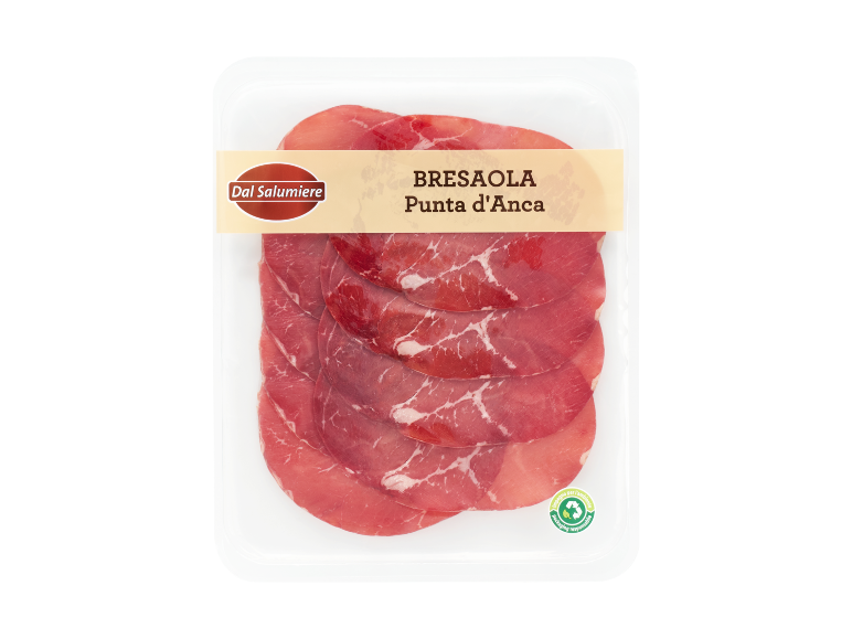 Vassoio di bresaola affettata con etichetta