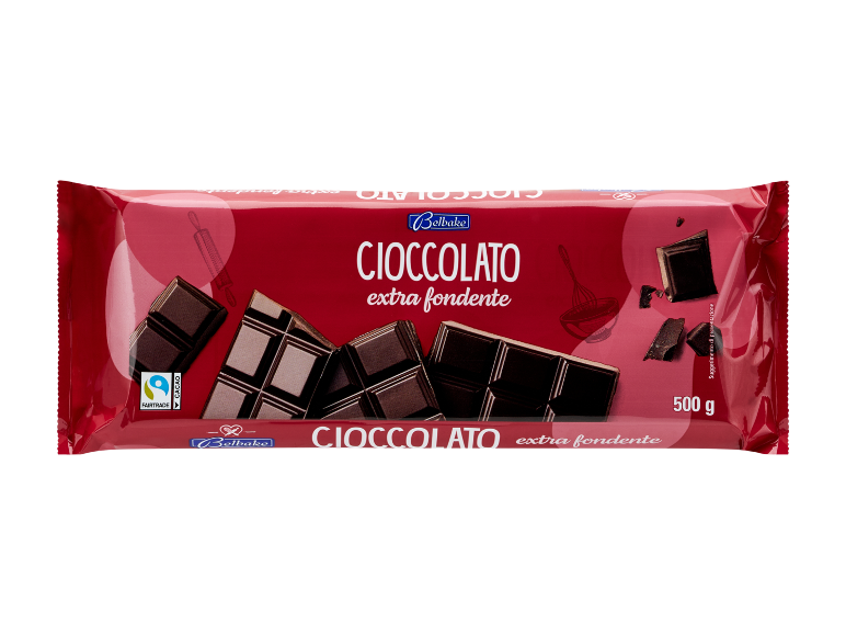 Tavoletta di cioccolato fondente da 500g con la scritta 'extra fondente' e il sigillo Fairtrade.