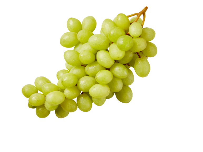 Grappolo d'uva verde fresca con goccioline d'acqua su sfondo nero.