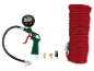 Kit gonfia pneumatici con manometro digitale, tubo dell'aria rosso e ugelli.
