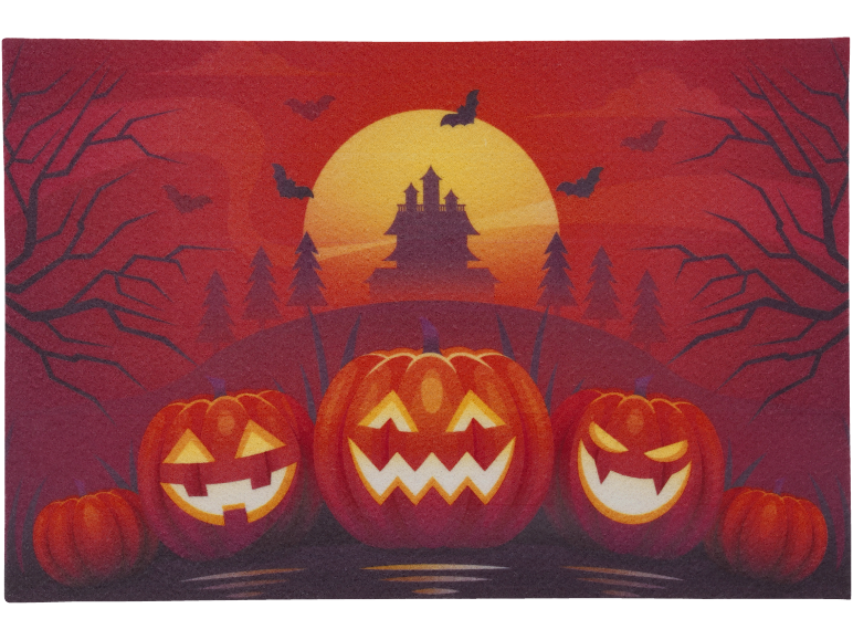 Scena di Halloween con zucche intagliate, una casa stregata, pipistrelli e alberi sotto la luna piena.