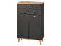 Cassettiera nera con due cassetti e due ante, con piano e gambe in legno chiaro.