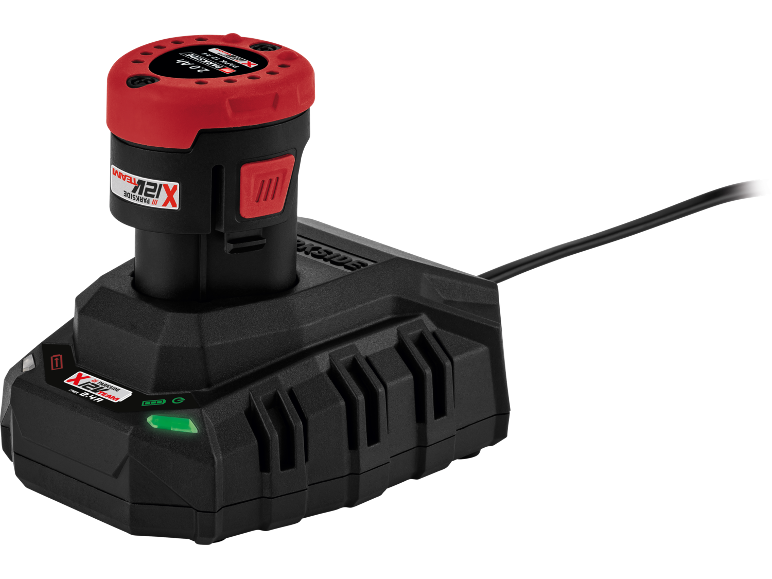 Una batteria ricaricabile da 2.0 Ah 12 V in carica nel suo caricabatterie.