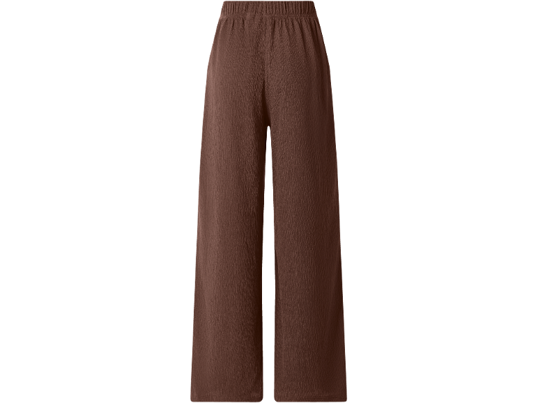 Pantaloni culotte marroni con elastico in vita e tessuto stropicciato.
