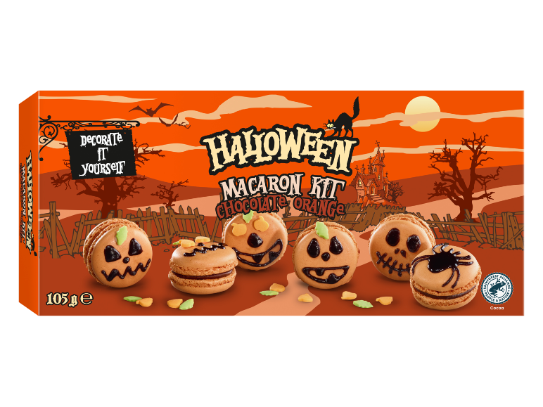 Kit di macaron di Halloween al gusto cioccolato e arancia, con disegni spettrali.