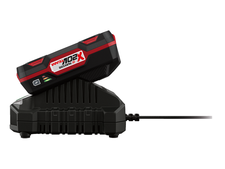 Batteria per attrezzi in carica su una stazione di ricarica.