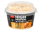 Yogurt proteico al caramello salato con granola in un vasetto.