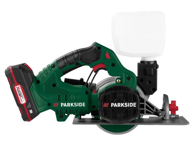 Sega circolare a batteria con serbatoio dell'acqua su sfondo nero.