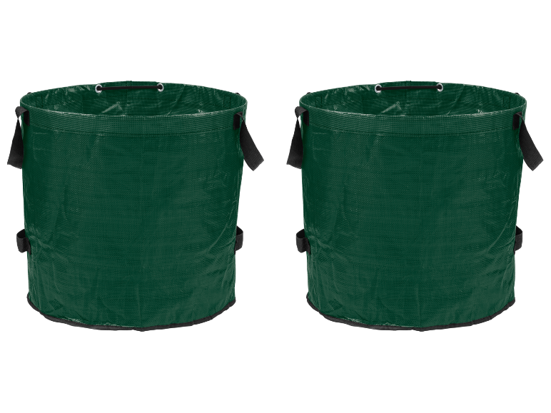 Due sacchi verdi per rifiuti da giardino con manici.