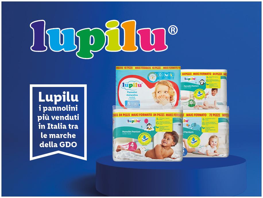 Pannolini per bambini in offerta maxi formato su sfondo blu.
