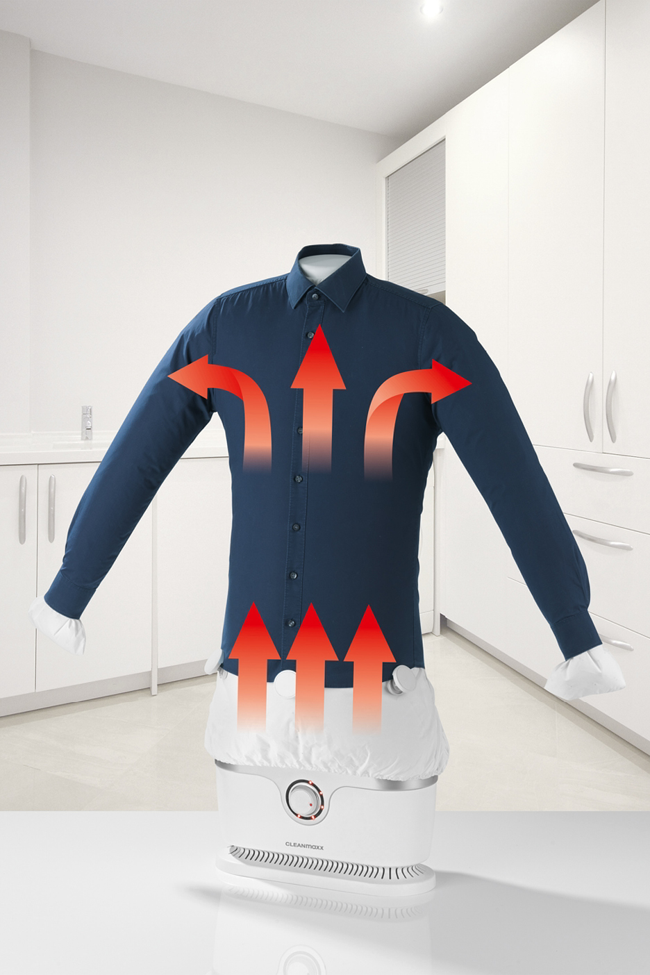 Stiracamicie CLEANmaxx con camicia blu, frecce rosse indicano il flusso d'aria.