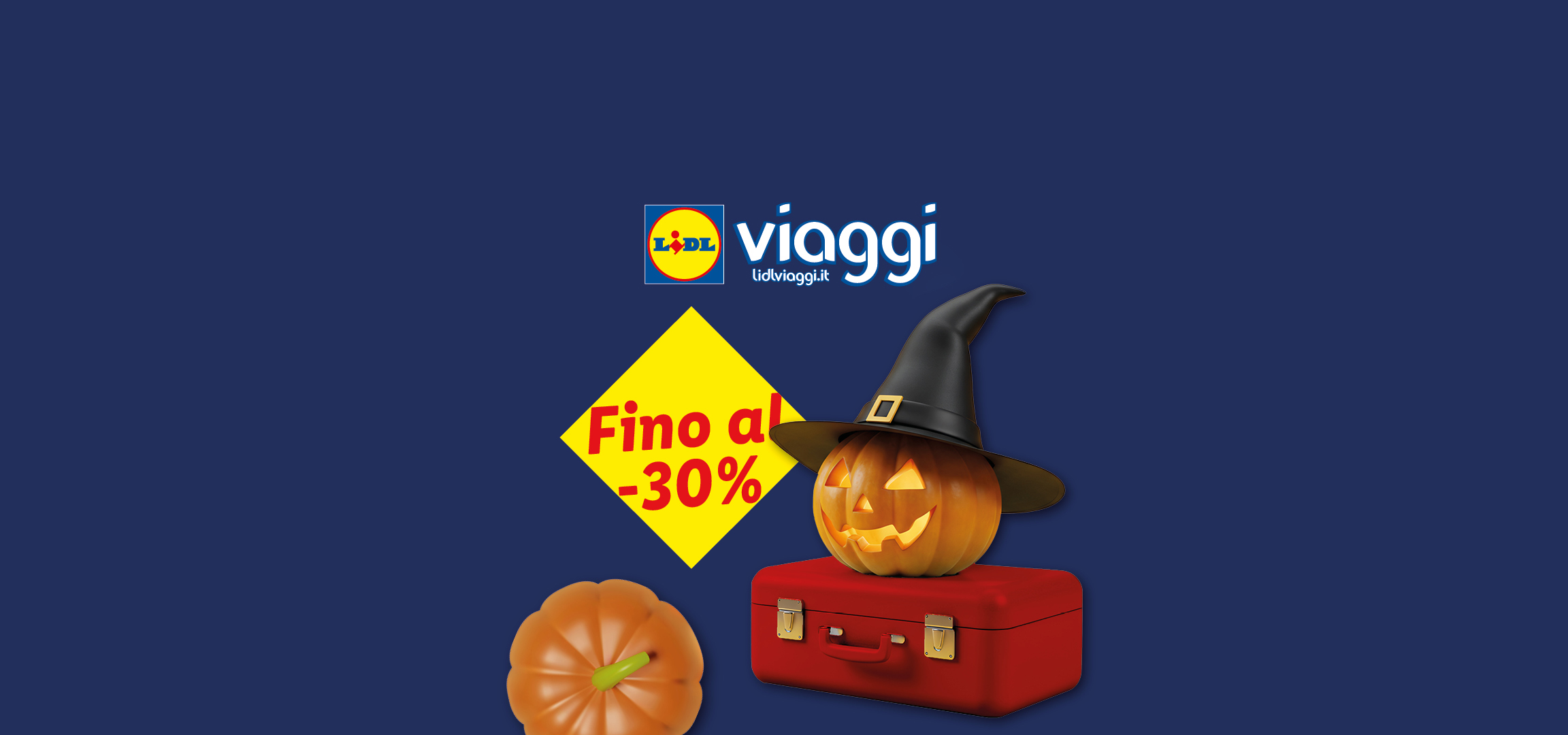 Zucca di Halloween con cappello da strega su una valigia rossa, logo Lidl Viaggi, e la scritta "Fino al 30%"